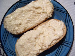 Česneková sýrová pomazánka